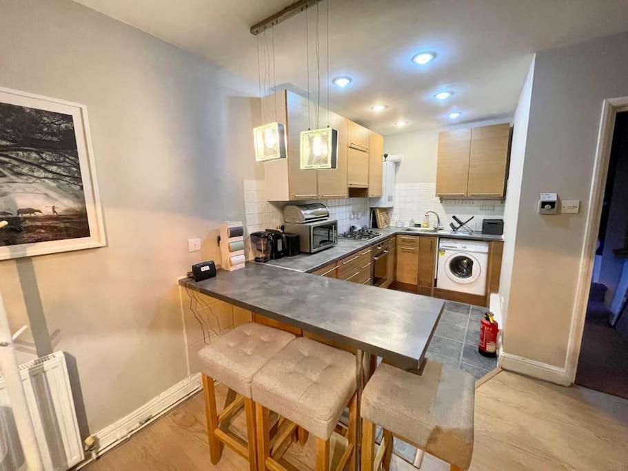 *New* Beautiful 2 Bedroom House In Central Location London Bagian luar foto